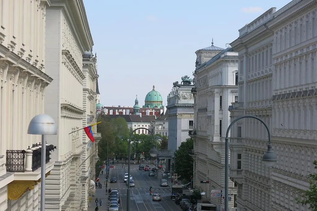 Aeki City 0*, Vienna